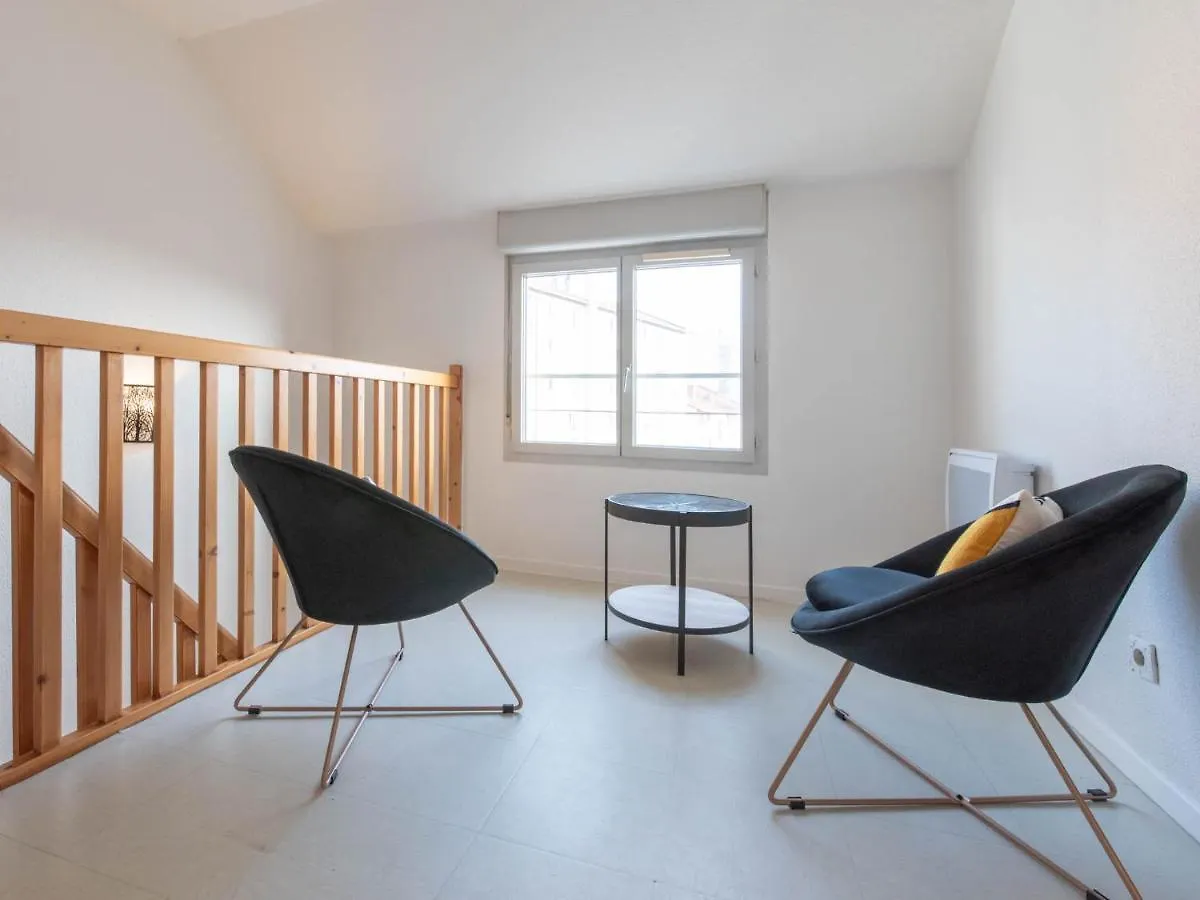 Appartement Duplex coquet avec PARKING proche centre-ville de Lyon Villeurbanne France